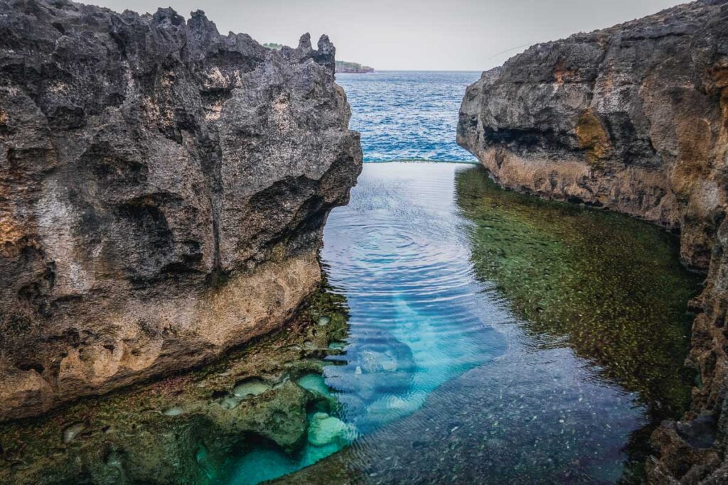 angels billabong infinity pool on nusa penida