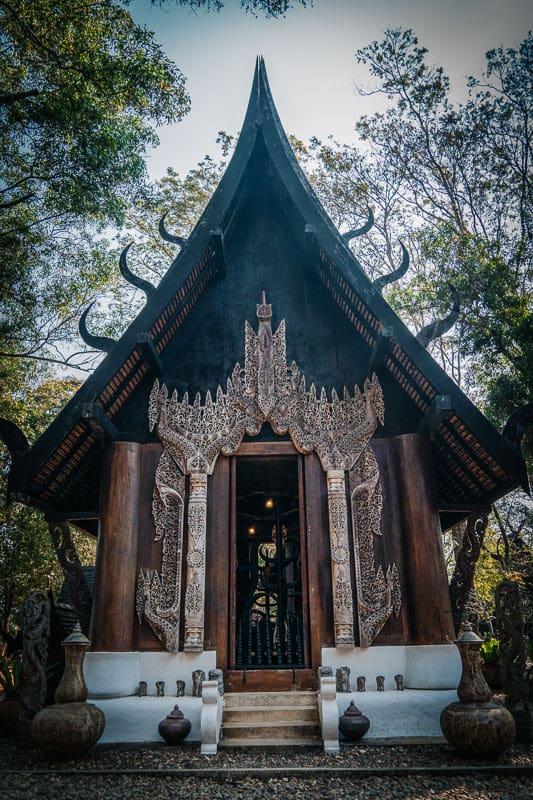 black temple chiang rai frontal view