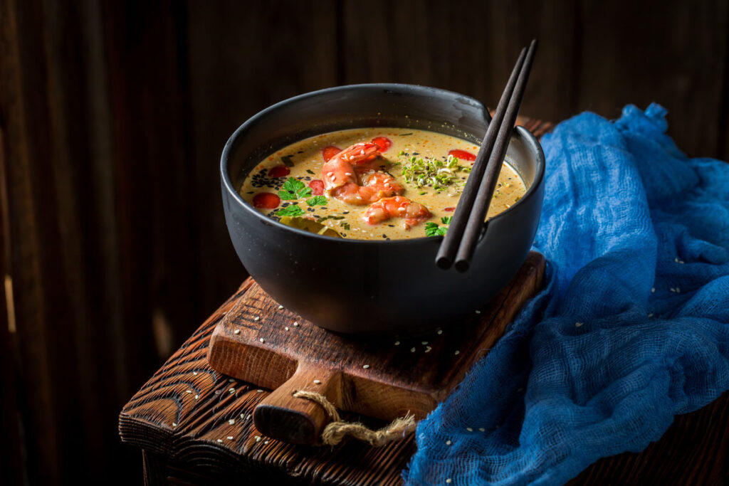 steaming bowl of thai curry