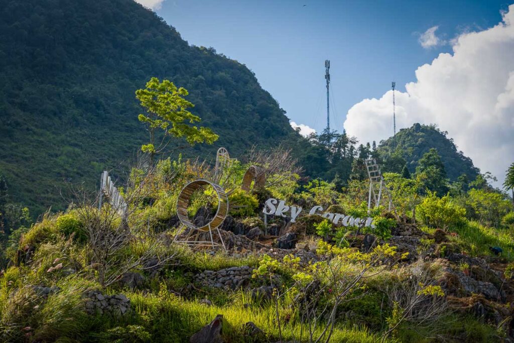 The Skywalk, a hiking path near ma pi leng pass