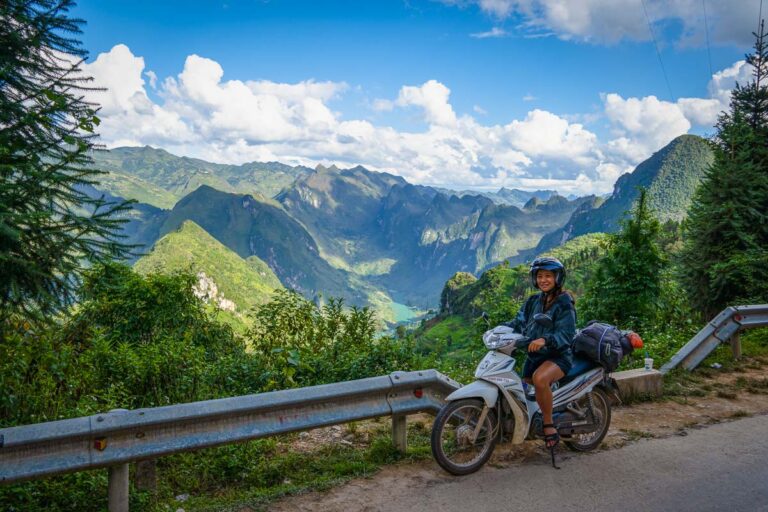 Nomadicated on a motorbike on the ha giang loop