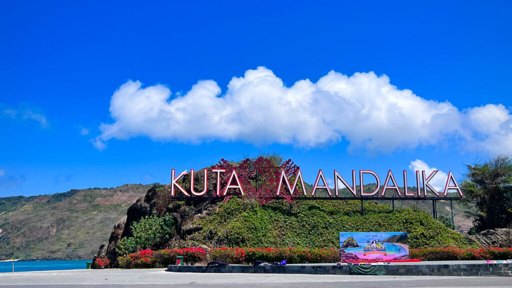 kuta mandalika sign