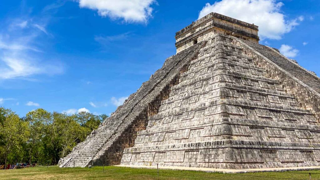 Mexico, Chichen Itza Ruins sideway exterior view