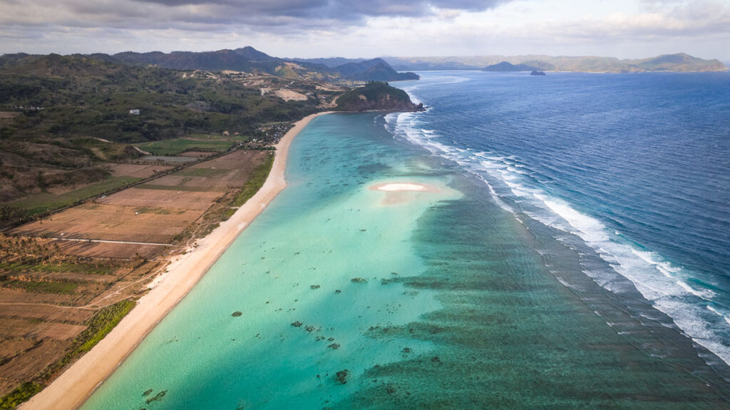 nambung beach sand bank