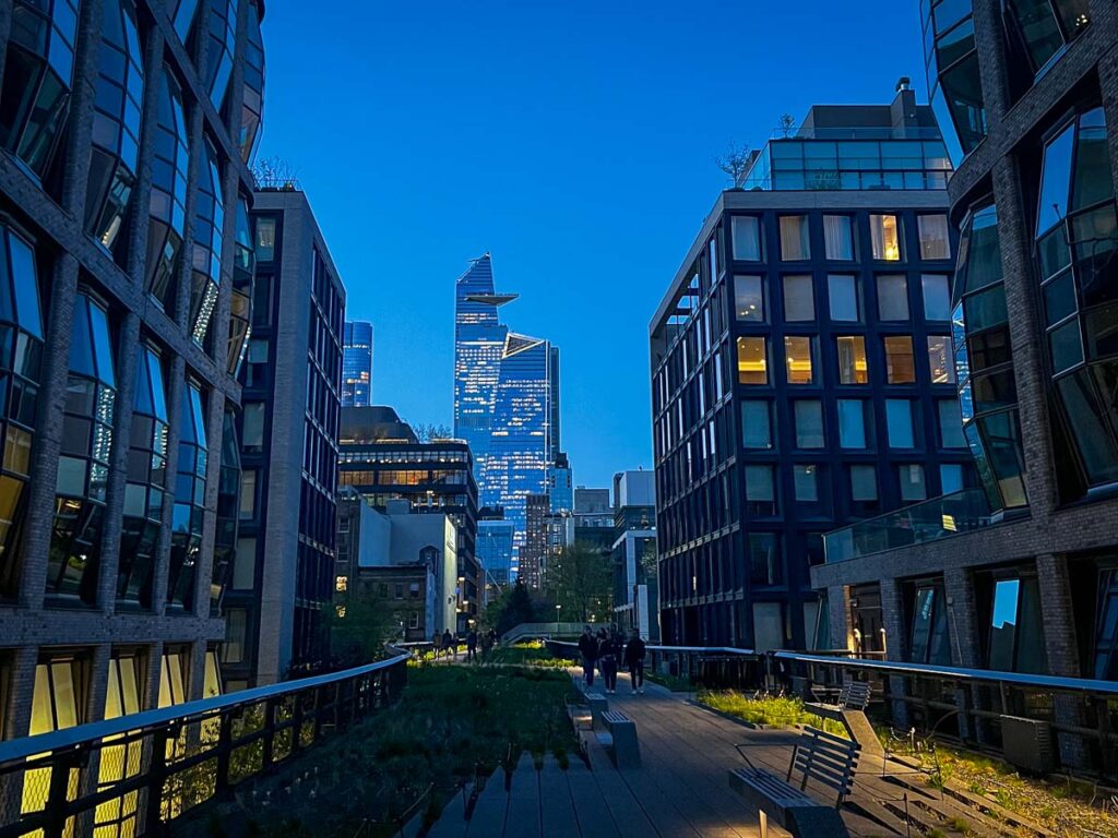 walking on the highline in new york city at night