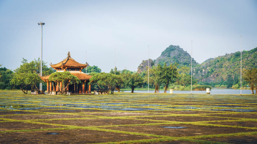 hoa lu ancient city, a cultural ninh binh thing to do 