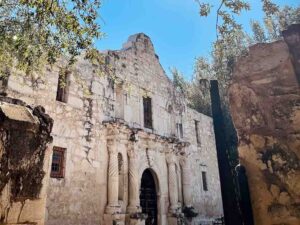 the alamo in san antonio