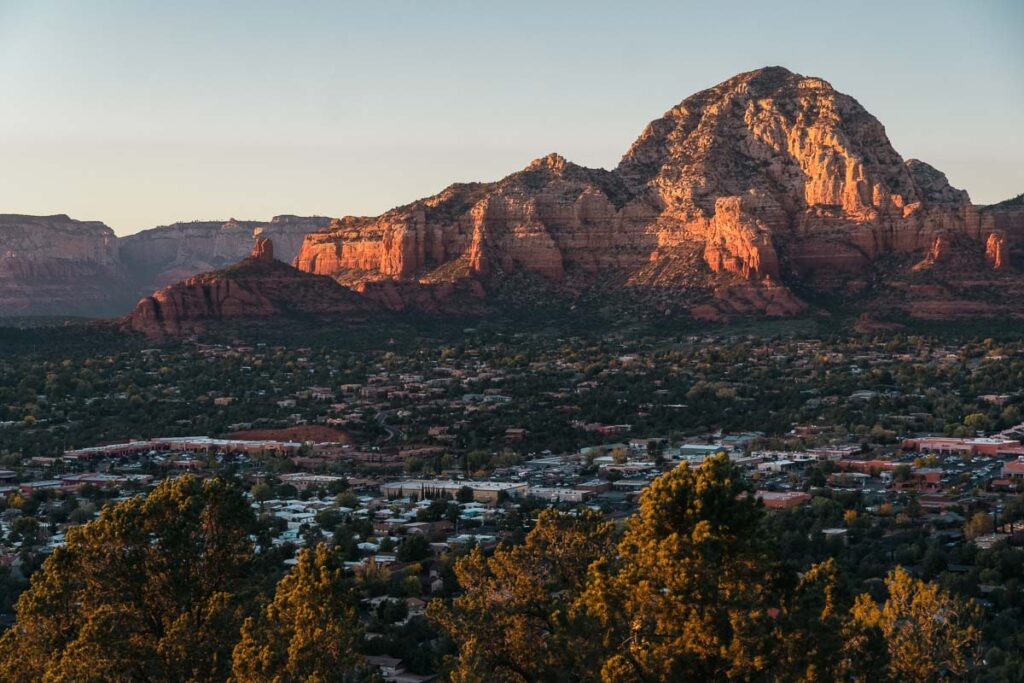 Full Red rock Mountain Scenery from Airport Mesa